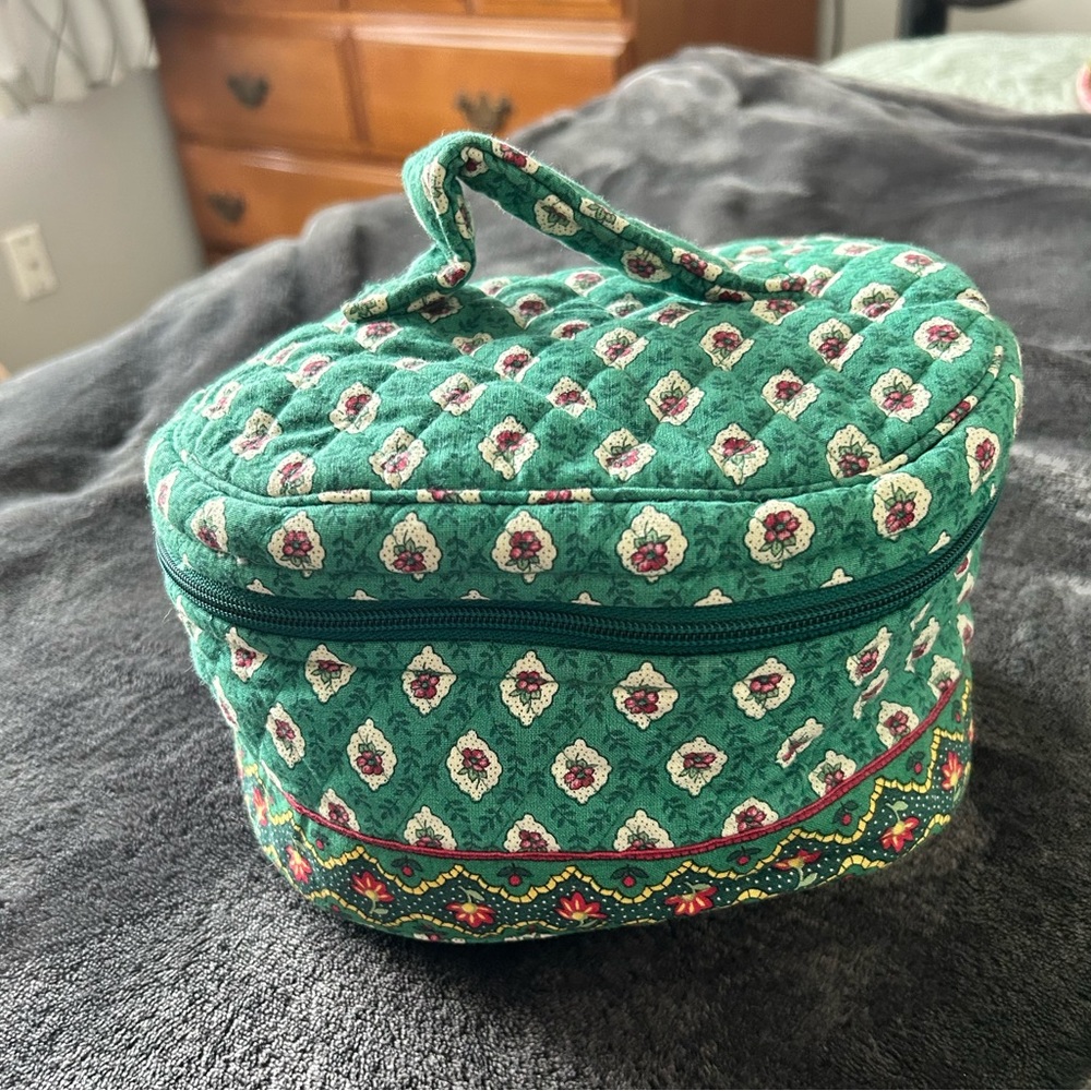 Vera Bradley Cosmetic Travel Organizer. Greenfield Print